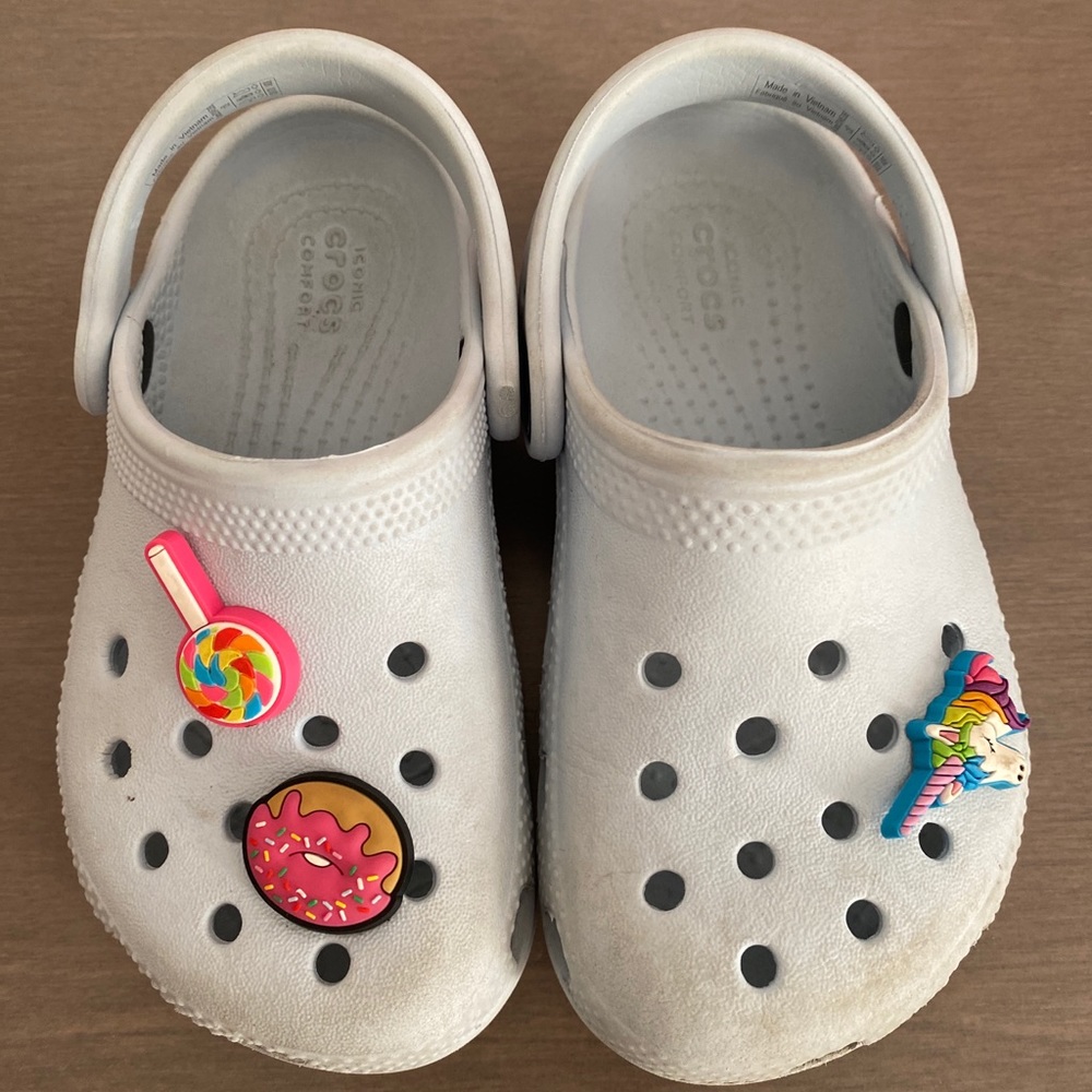 Toddler crocs size 8